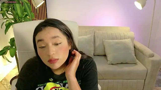 IAM  ZARA online show from 14, 4, 2026