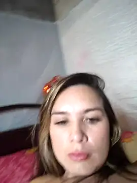 Snapshot of Charlott_smi chatting on 5, 3, 2026 Charlott smi online show from 5, 3, 2026