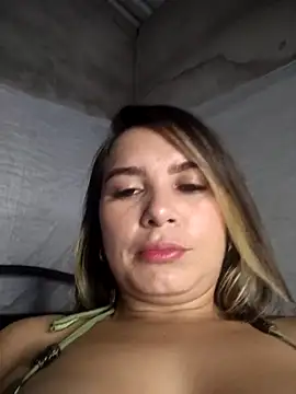 Snapshot of Charlott_smi chatting on 14, 4, 2026 Charlott smi online show from 14, 4, 2026