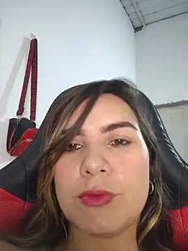 Snapshot of Charlott_smi chatting on 3, 7, 2026 Charlott smi online show from 3, 7, 2026