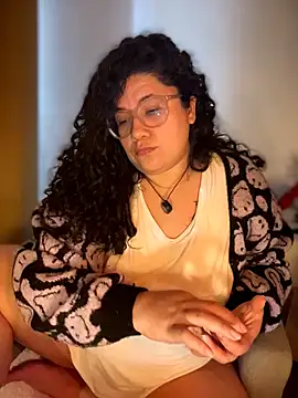 VanesssaMilf  online show from 7, 2, 2026