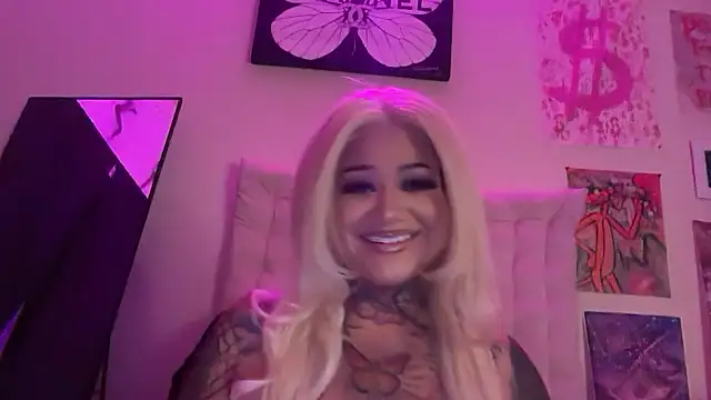 Itsonlyvirgo online show from 12, 4, 2026