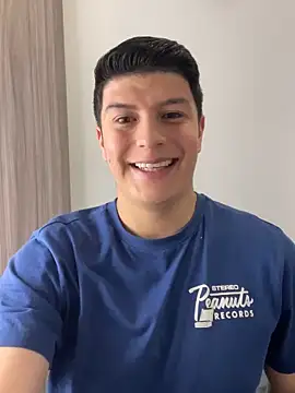 Goldenknight33 online show from 7, 2, 2026