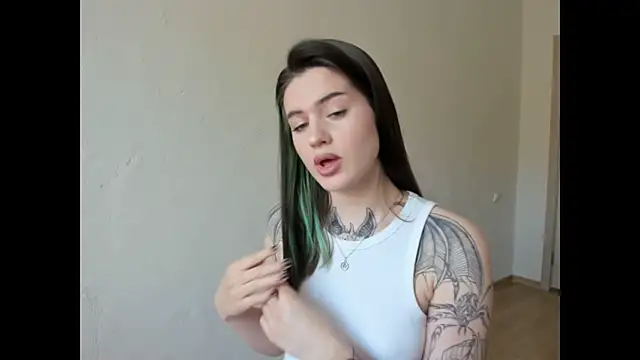 NikkieKitty online show from 17, 4, 2026