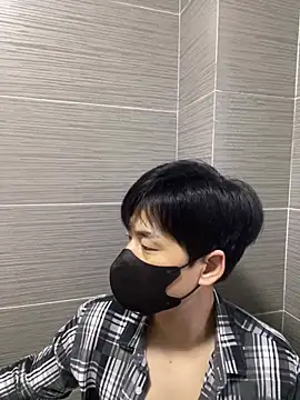 kimze7 online show from 9, 4, 2026