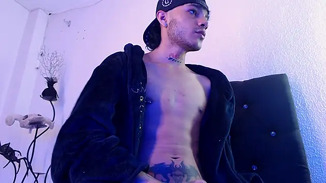 Snapshot of kingdani_hot chatting on 2, 2, 2026 kingdani hot online show from 2, 2, 2026