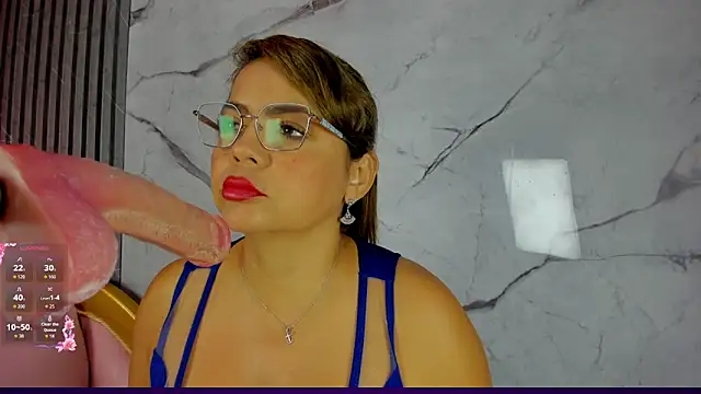 Snapshot of shayra_boobs2 chatting on 22, 6, 2026 shayra boobs2 online show from 22, 6, 2026