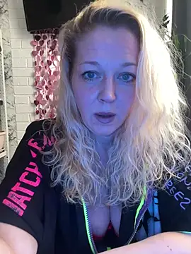 Snapshot of JenniferCarmen chatting on 28, 2, 2026 JenniferCarmen online show from 28, 2, 2026