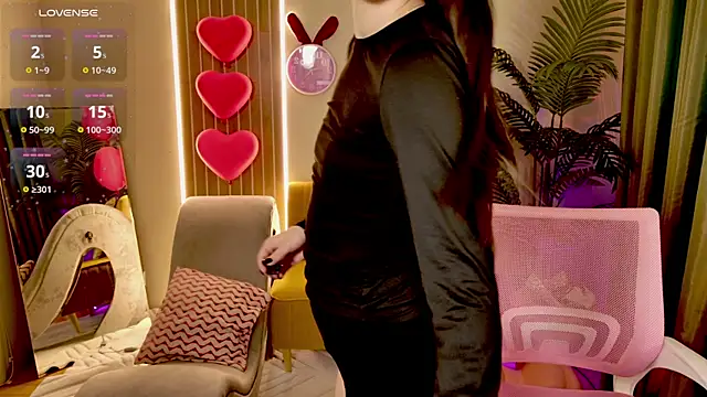 MaxinCarroll online show from 2, 4, 2026