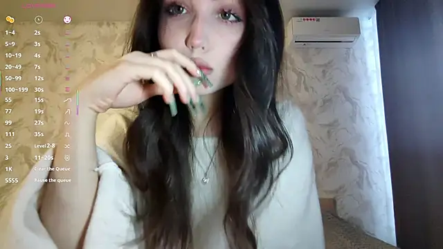 Snapshot of Qwami_Amie chatting on 4, 3, 2026 Qwami Amie online show from 4, 3, 2026