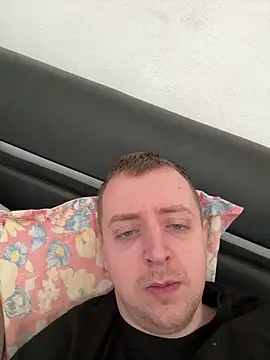 Snapshot of BezzBoii@xh chatting on 1, 1, 2025 BezzBoiixh online show from 1, 1, 2025