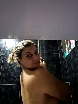 loiragostosa69 online show from 23, 4, 2026