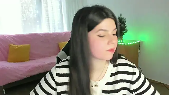 KisaModel online show from 1, 2, 2026