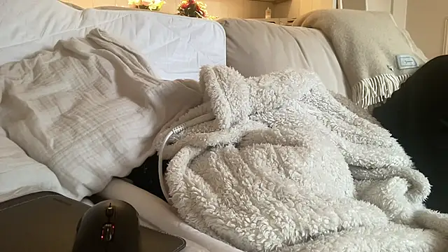 ijustturned18today online show from 17, 1, 2026