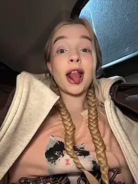 -teenytiny- online show from 7, 2, 2026