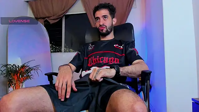  YOURHERO online show from 19, 4, 2026