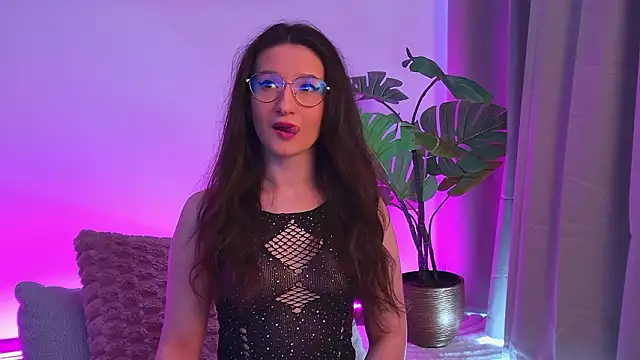 TheaMalekoo online show from 13, 3, 2026