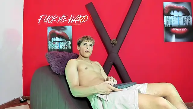 Snapshot of YOUNG_GUYS1 chatting on 27, 2, 2026 YOUNG GUYS1 online show from 27, 2, 2026