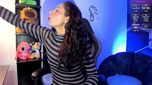 Snapshot of Maya_Storm_ chatting on 10, 5, 2026 Maya Storm online show from 10, 5, 2026