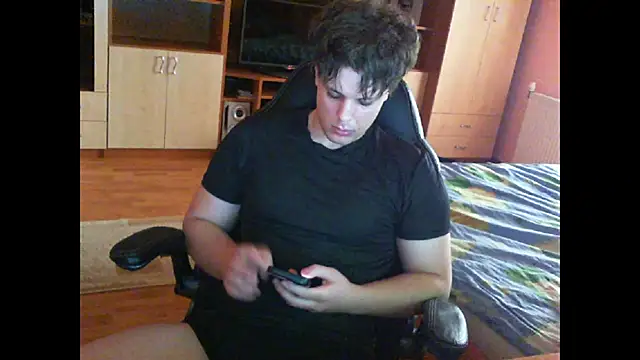 Snapshot of GymGuy0505 chatting on 23, 2, 2026 GymGuy0505 online show from 23, 2, 2026