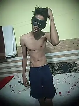 xoupleaura online show from 23, 4, 2026