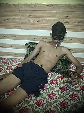 xoupleaura online show from 24, 4, 2026