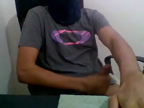 Snapshot of Hugopauzudo2323 chatting on 7, 2, 2026 Hugopauzudo2323 online show from 7, 2, 2026