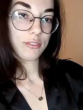 Snapshot of EmmaJacson chatting on 18, 12, 2025 EmmaJacson online show from 18, 12, 2025