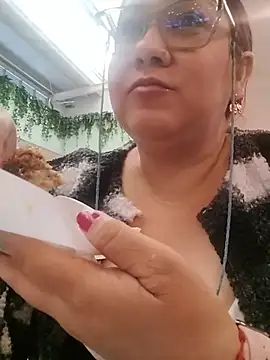 Snapshot of sharon_G chatting on 2, 7, 2026 sharon G online show from 2, 7, 2026