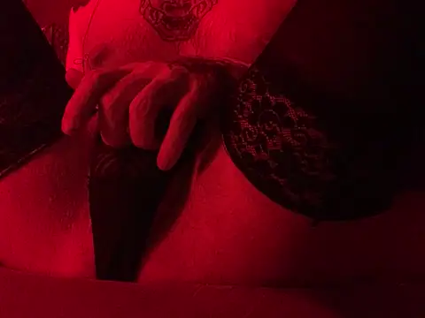 slightlycuriouss online show from 3, 5, 2026