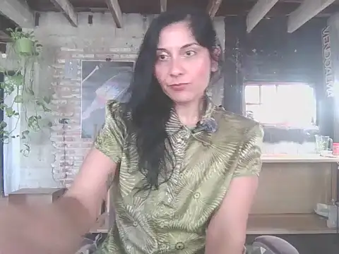 Snapshot of DommeVioleta chatting on 11, 6, 2026 DommeVioleta online show from 11, 6, 2026