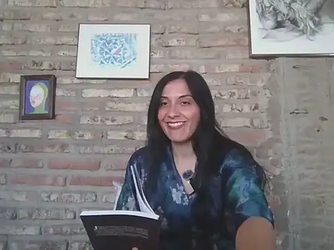 Snapshot of DommeVioleta chatting on 21, 6, 2026 DommeVioleta online show from 21, 6, 2026