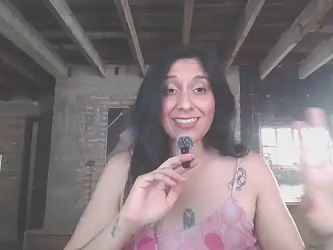 Snapshot of DommeVioleta chatting on 6, 7, 2026 DommeVioleta online show from 6, 7, 2026