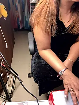 Snapshot of butterflyslay chatting on 8, 1, 2026 butterflyslay online show from 8, 1, 2026