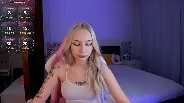 LanaMiracle online show from 6, 1, 2026