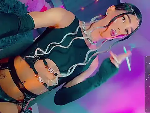 agathaferrer3 online show from 18, 3, 2026