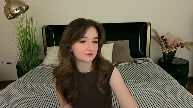 CyrenaLuxe online show from 21, 4, 2026
