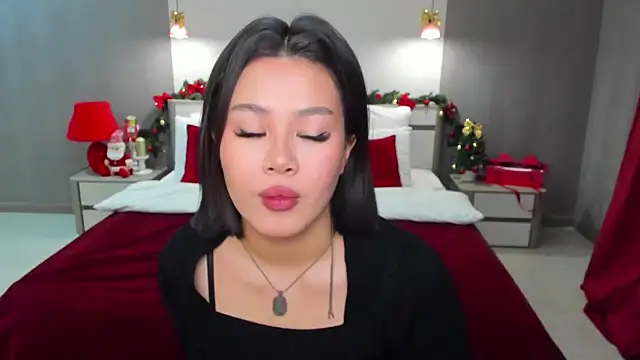 Brunette Charm online show from 14, 12, 2025