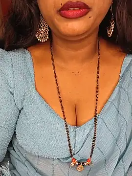 Snapshot of Rachu_love chatting on 2, 8, 2026 Rachu love online show from 2, 8, 2026