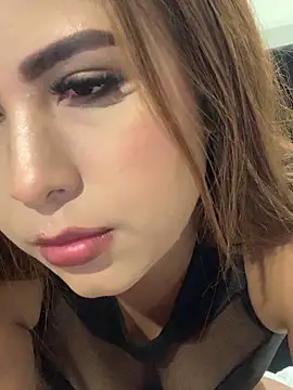 Lunara Vall online show from 11, 2, 2026