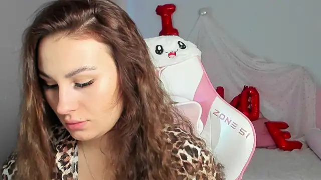 NoraFoxes online show from 18, 2, 2026