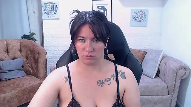 Snapshot of amanda_rousee chatting on 6, 5, 2026 amanda rousee online show from 6, 5, 2026