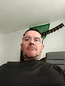 Snapshot of Maxhot3108 chatting on 3, 3, 2026 Maxhot3108 online show from 3, 3, 2026