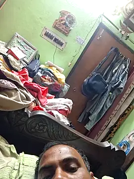 Snapshot of Mr-Mrs-couple chatting on 1, 2, 2026 Mr-Mrs-couple online show from 1, 2, 2026