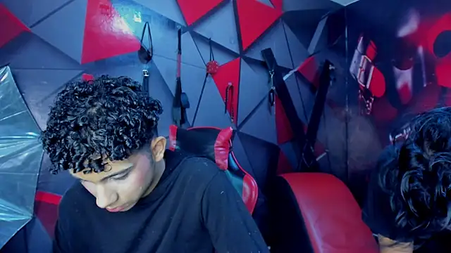 Hot Boys Without Limits online show from 20, 12, 2025