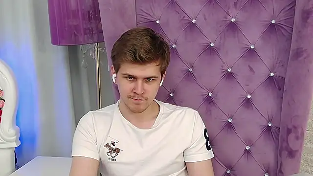 NickJohnas online show from 18, 4, 2026