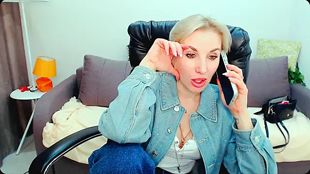 Snapshot of Hanna--Sweet chatting on 30, 4, 2026 Hanna--Sweet online show from 30, 4, 2026
