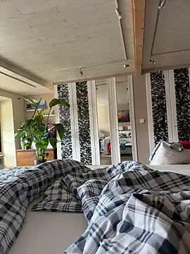 Manu1983el01 online show from 20, 4, 2026