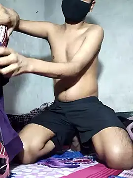 realcouple71 online show from 13, 1, 2026