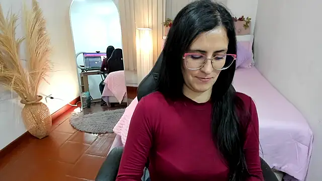 Isa Emm online show from 7, 1, 2026